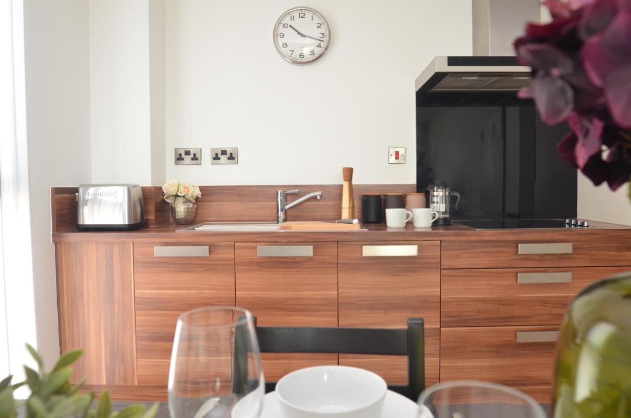Live It Up In This 14Th Floor Open Plan Apartment With Amazing City Views, Sleeps Up To 6 People! Apartamento *